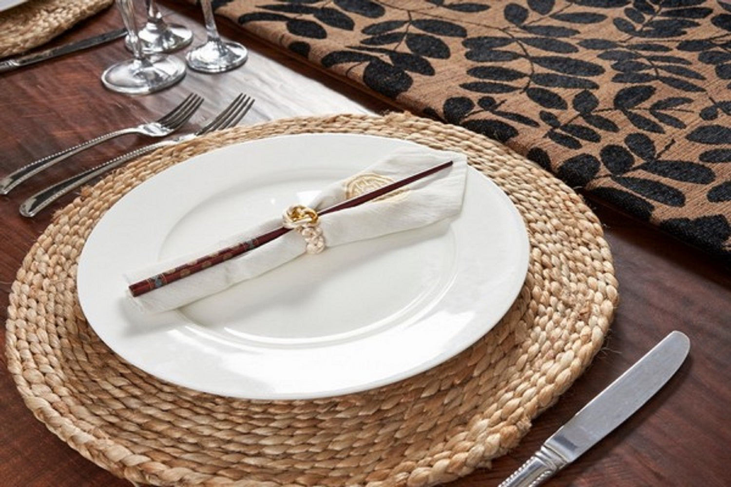 15" Set of Two Natural Jute Round Placemats-6